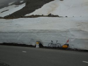 3 km  sous le col de l'Iseran